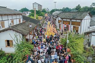 卡拉格：奥纳纳已成滕哈赫的大问题，他直接造成球队在欧冠的困境